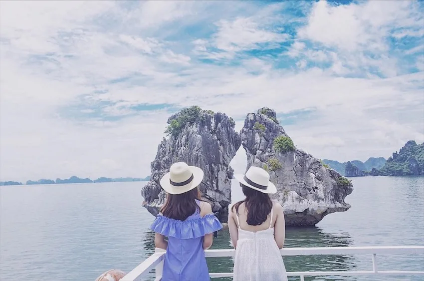 Hòn Trống Mái ở đâu